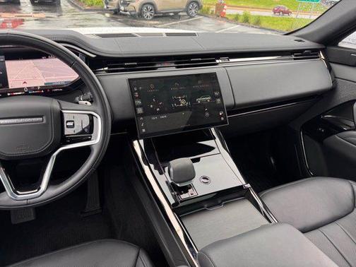 2024 Land Rover Range Rover Sport SE