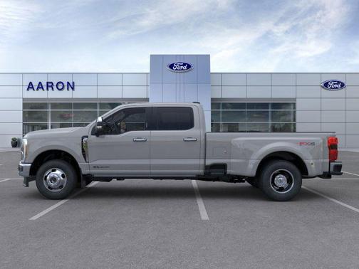 2025 Ford F-350 Lariat Super Duty
