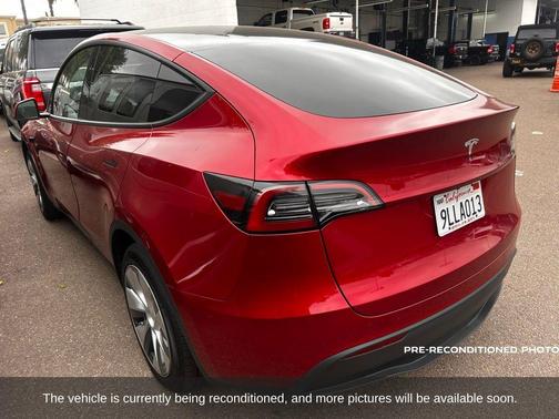 2024 Tesla Model Y Base