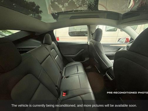2024 Tesla Model Y Base