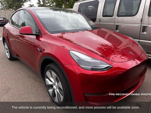 2024 Tesla Model Y Base