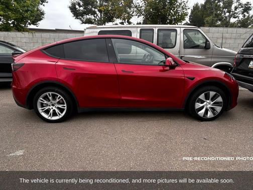 2024 Tesla Model Y Base