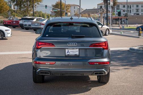2023 Audi Q5 45 S line Premium Plus