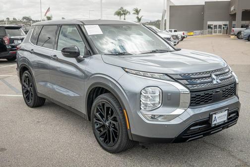 2022 Mitsubishi Outlander SE
