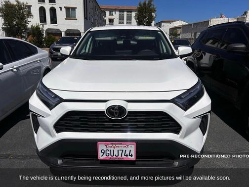 2023 Toyota RAV4 LE