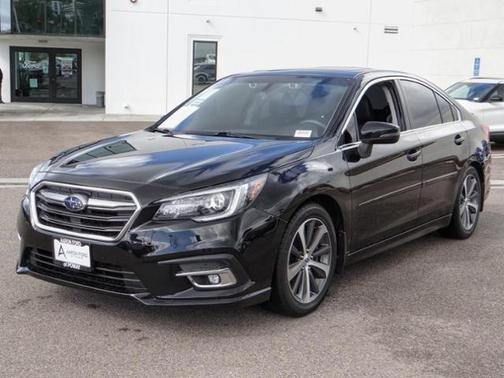 Photo 4 of 28 of 2019 Subaru Legacy 3.6R Limited