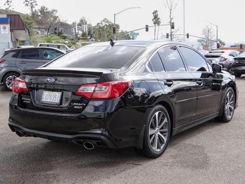 Photo 2 of 28 of 2019 Subaru Legacy 3.6R Limited