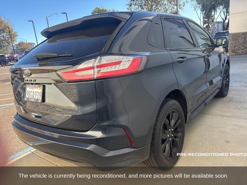 2022 Ford Edge SE