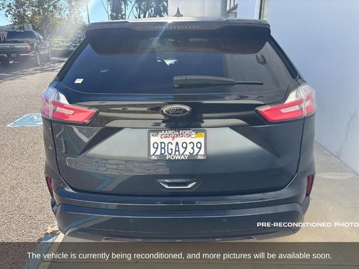 2022 Ford Edge SE