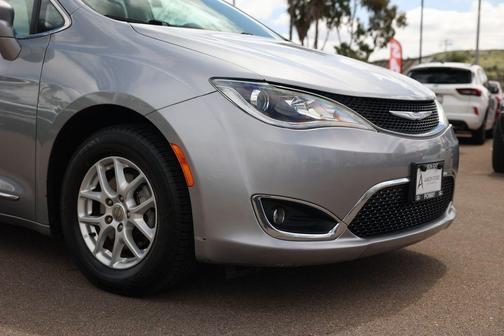 2020 Chrysler Pacifica Touring-L
