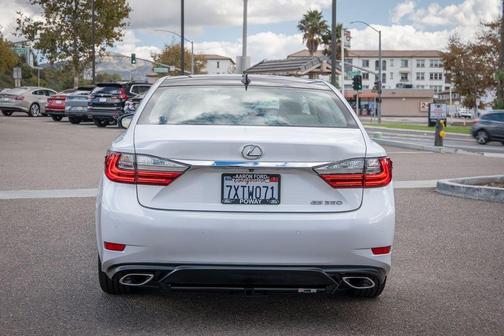 2017 Lexus ES 350 Base