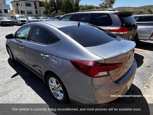 2019 Hyundai ELANTRA SEL