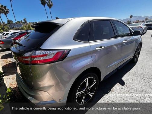 2022 Ford Edge ST