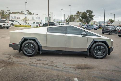2024 Tesla Cybertruck Base