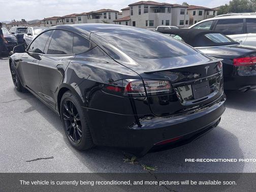 2022 Tesla Model S Plaid