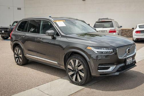 2023 Volvo XC90 Recharge Plug-In Hybrid T8 Ultimate 6-Seater