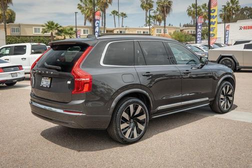 2023 Volvo XC90 Recharge Plug-In Hybrid T8 Ultimate 6-Seater