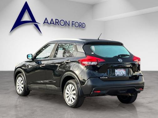 2019 Nissan Kicks S