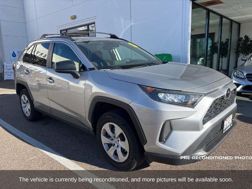 2019 Toyota RAV4 LE