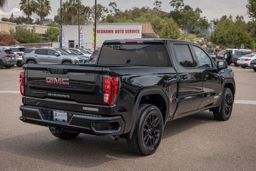 2023 GMC Sierra 1500 Elevation