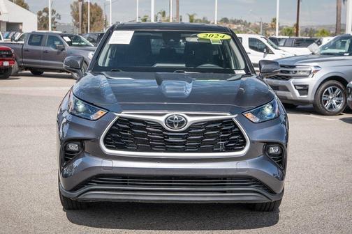 2024 Toyota Highlander LE