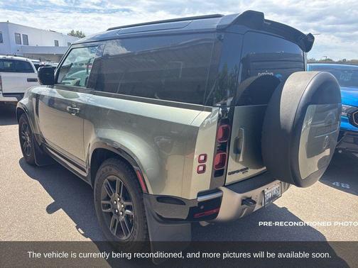 2022 Land Rover Defender 90 X-Dynamic S