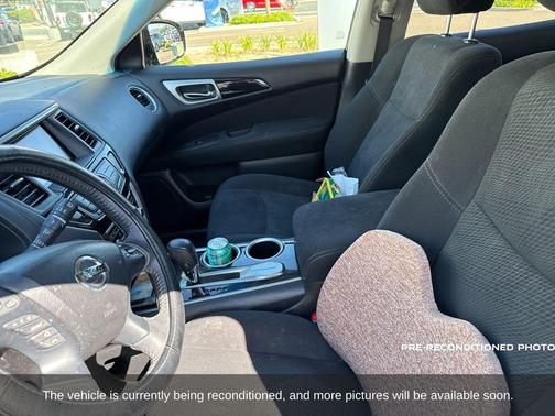 2015 Nissan Pathfinder SV