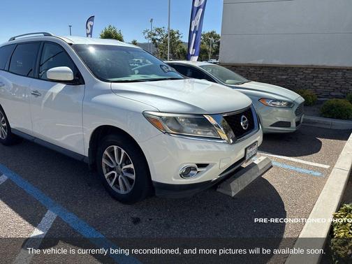 2015 Nissan Pathfinder SV