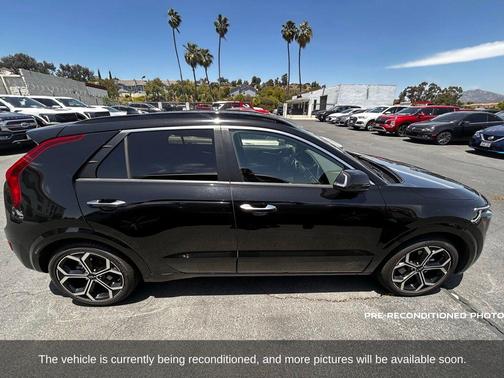 2023 Kia Niro SX Touring