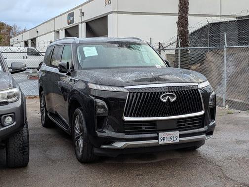 Black Obsidian 2025 INFINITI QX80 LUXE