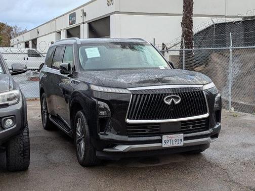 Black Obsidian 2025 INFINITI QX80 LUXE