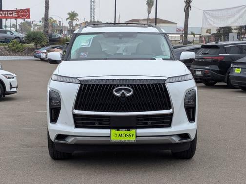2025 INFINITI QX80 PURE