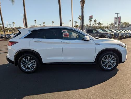 2023 INFINITI QX50 PURE