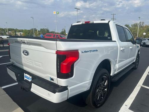 2025 Ford F-150 Lightning Flash