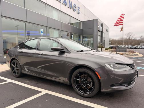 2015 Chrysler 200 S