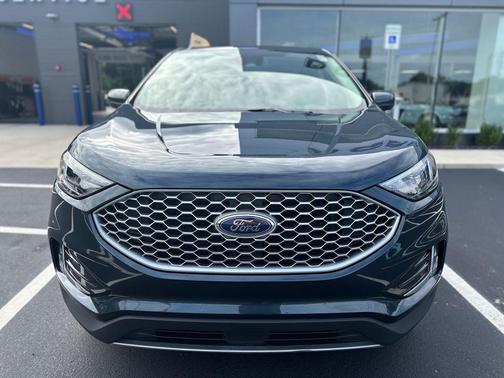 Blue Metallic 2023 Ford Edge SEL