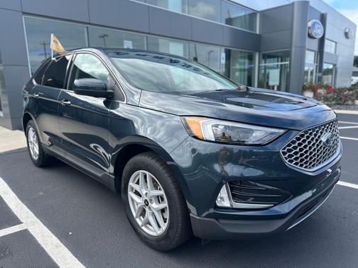 Blue Metallic 2023 Ford Edge SEL