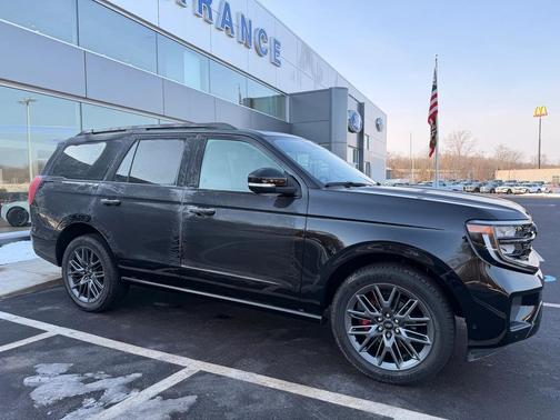 Agate Black Metallic 2025 Ford Expedition Platinum