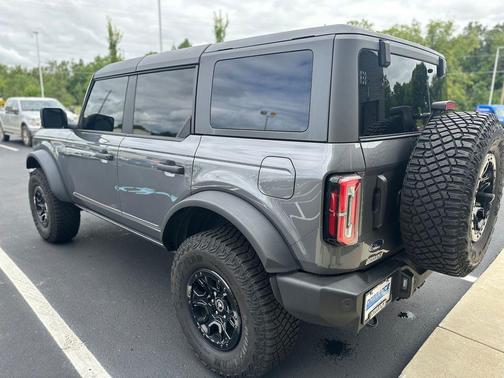 Carbonized Gray Metallic 2024 Ford Bronco Wildtrak