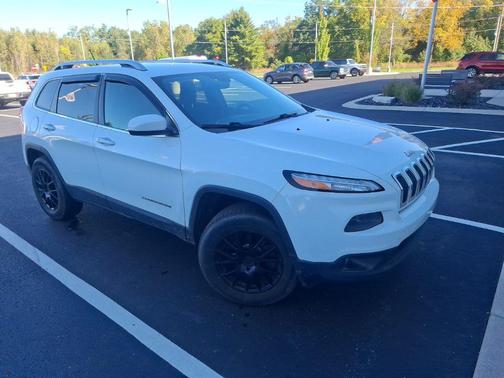 Bright White Clearcoat 2014 Jeep Cherokee Latitude