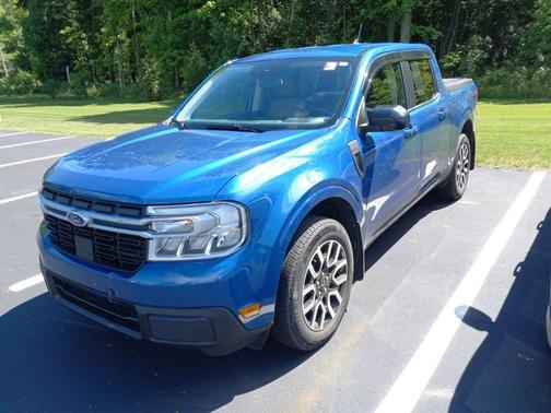 Atlas Blue Metallic 2024 Ford Maverick Lariat