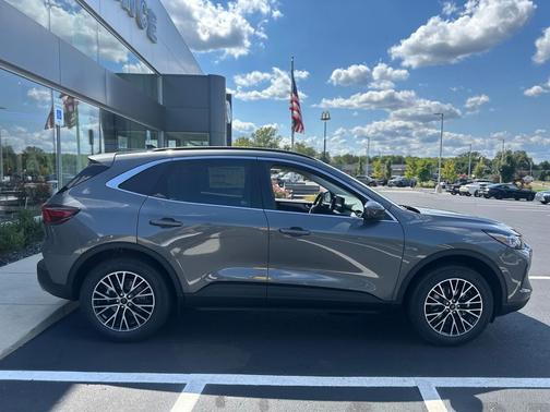2025 Ford Escape PHEV Base
