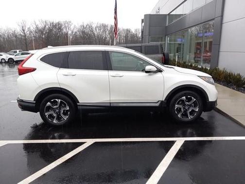 White Diamond Pearl 2017 Honda CR-V Touring