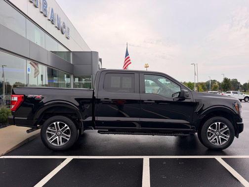 Agate Black Metallic 2023 Ford F-150 XL