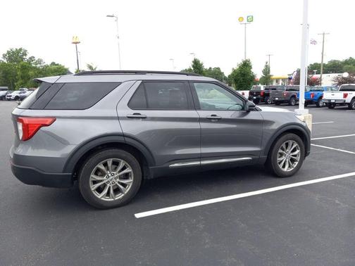 Carbonized Gray Metallic 2023 Ford Explorer XLT