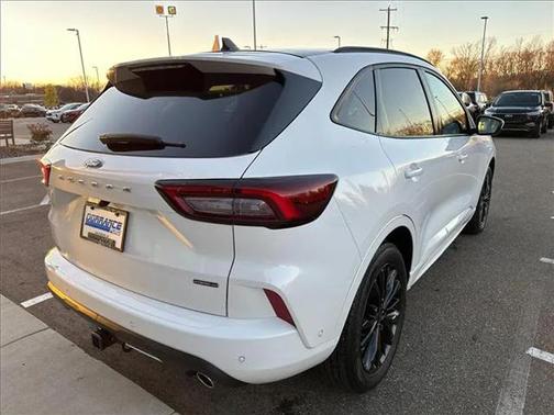 2023 Ford Escape ST-Line Elite
