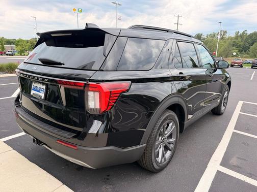 Agate Black Metallic 2027 Ford Explorer Active