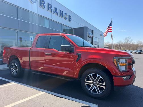 Hot Pepper Red Metallic Tinted Clearcoat 2023 Ford F-150 XL