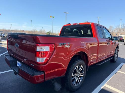 Hot Pepper Red Metallic Tinted Clearcoat 2023 Ford F-150 XL