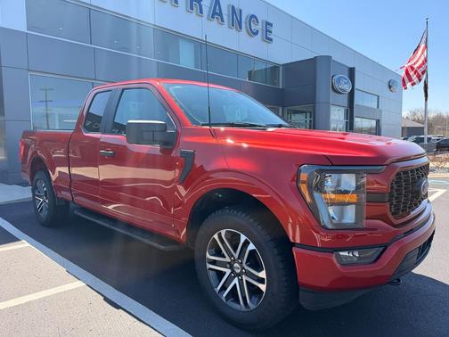 Hot Pepper Red Metallic Tinted Clearcoat 2023 Ford F-150 XL
